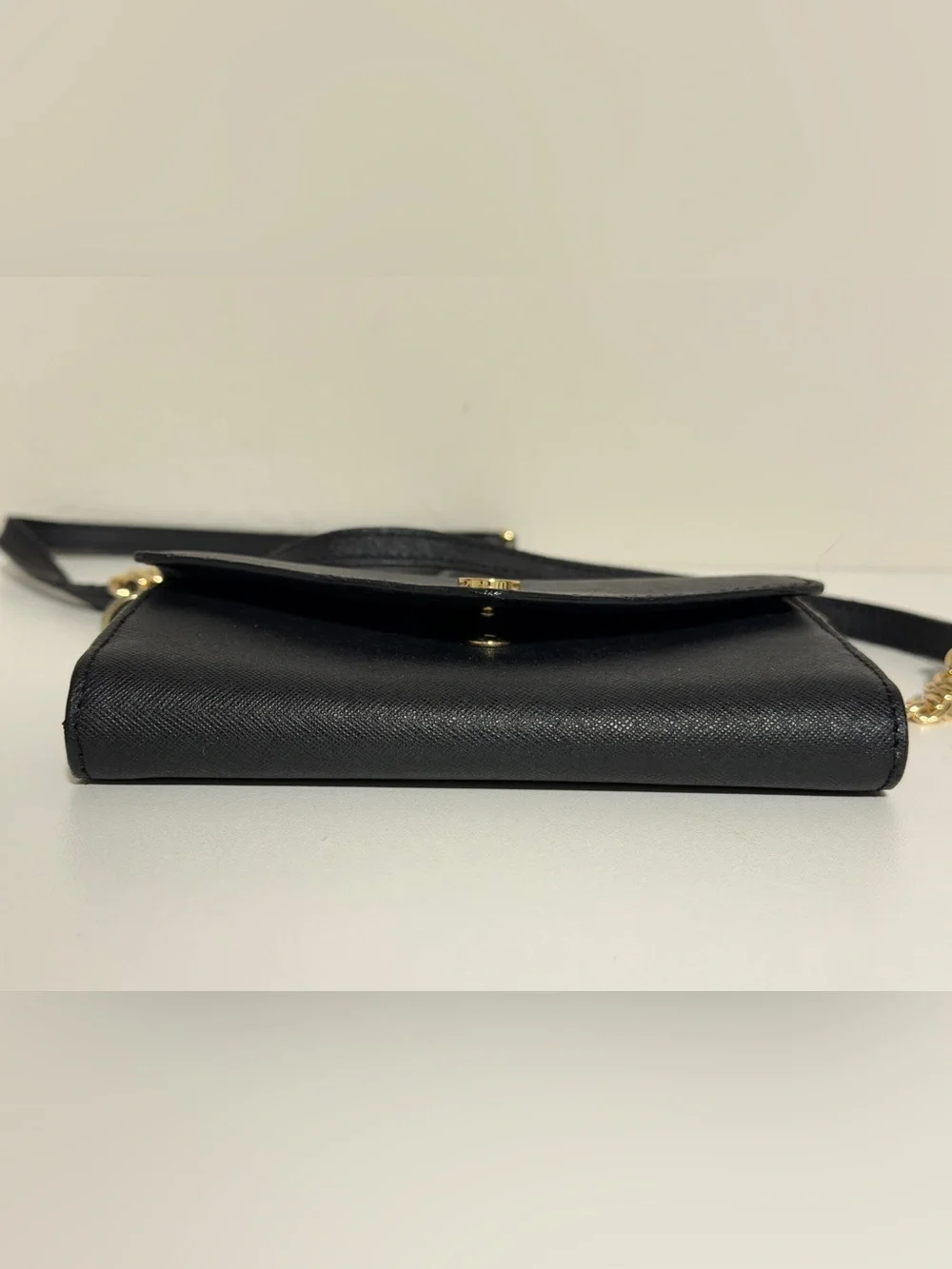 Michael Kors Small Logo Signature Clutch Wallet Crossbody On A Chain - Black